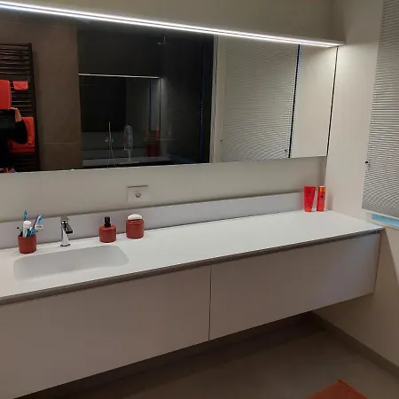 Prachtig App Met Schitterend Zicht Op Het Park Apartamento *